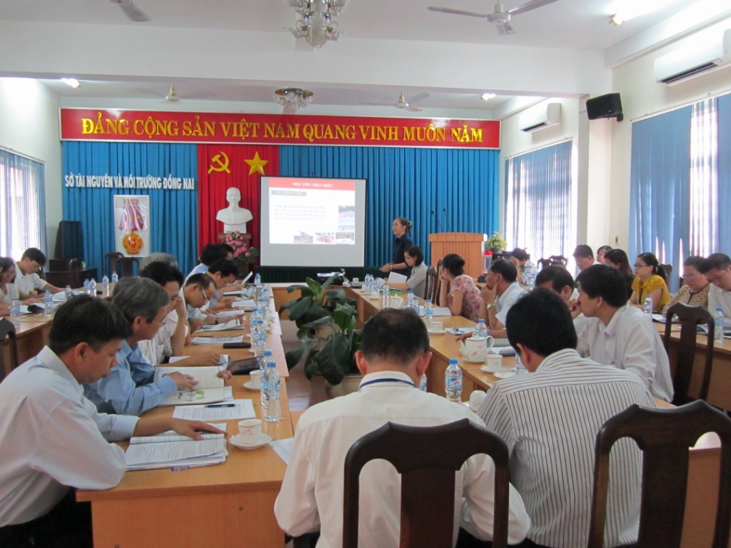 Họp thông qua đề cương lập Báo cáo chuyên đề [Desktop Resolution].jpg